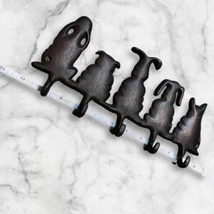 Iron hooks dogs & cats